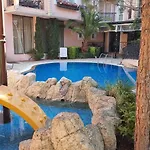 A Wonderful Vacation Слънчев бряг