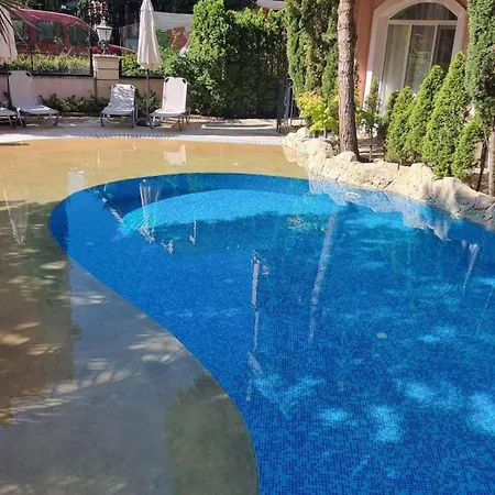 A Wonderful Vacation * ساني بيتش