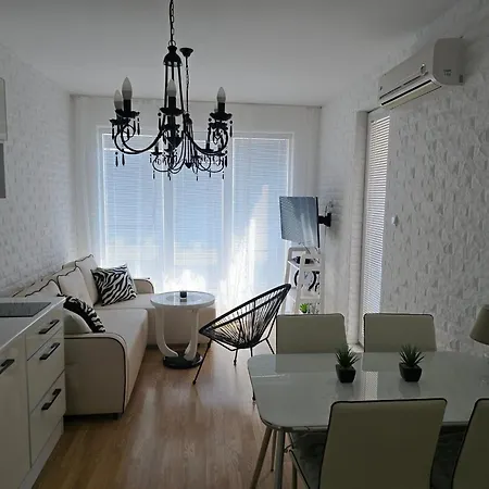 A Wonderful Vacation Слънчев бряг
